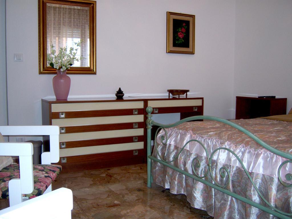 Bed And Breakfast Geckos Бриндизи Экстерьер фото